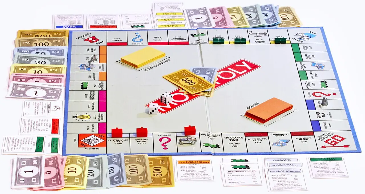 Monopoly gameplay mobile